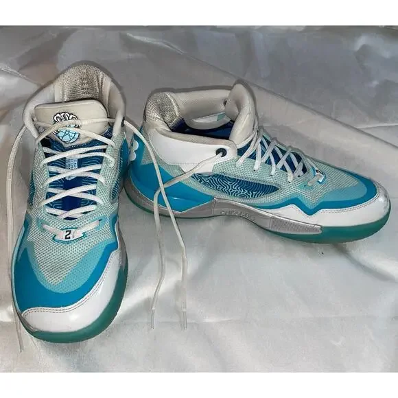 New Balance | Shoes | New Balance Kawhi Leonard Santa Klaws  display picture 1